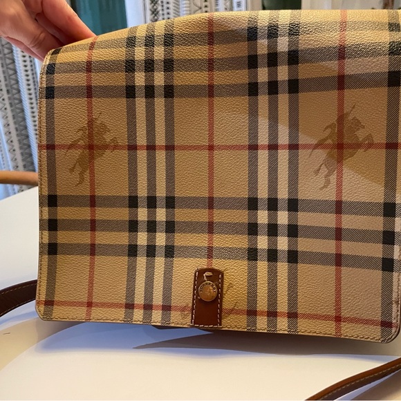 Vintage BURBERRY check flap messenger / shoulder bag - Picture 13 of 15